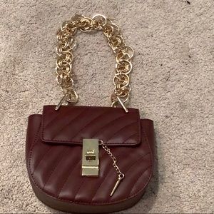 A women’s have bag.